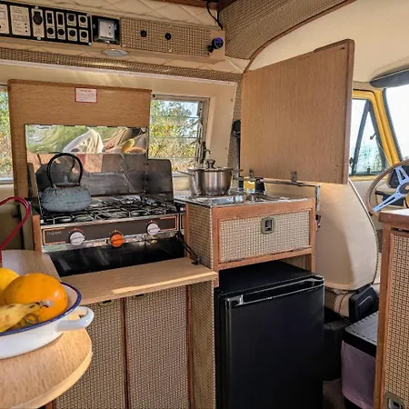 Rent A Blue Classics's Campervan Vw T3 Amarela - Algarve - Faro - Portugal Luxussátor *
